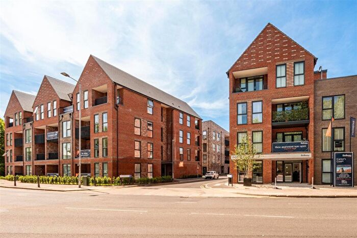 2 Bedroom Town House For Sale In Carters Close, Reading, RG1