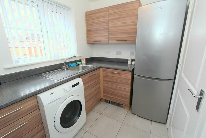 2 Bedroom Apartment To Rent In Doveholes Drive, Handsworth, S13