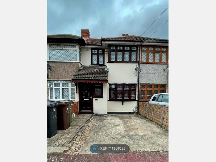 2 Bedroom Terraced House To Rent In Oval Road South, Dagenham, RM10