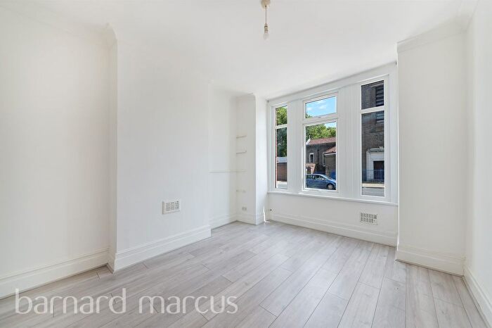 2 Bedroom Flat For Sale In Sydenham Road, London, SE26