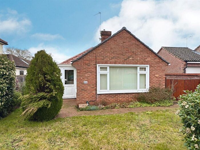 2 Bedroom Bungalow For Sale In Hillside Road East, Bungay, Suffolk, NR35