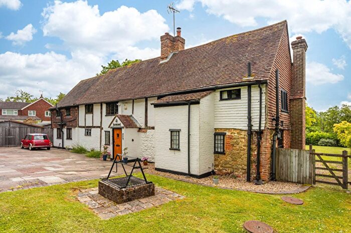 5 Bedroom Detached House For Sale In Meldrum Close, Oxted, RH8