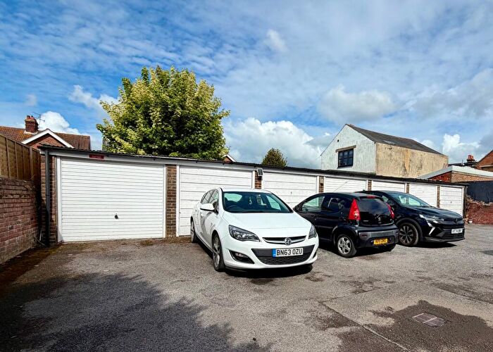 Garage / Parking To Rent In Rectory Road, Worthing, BN14