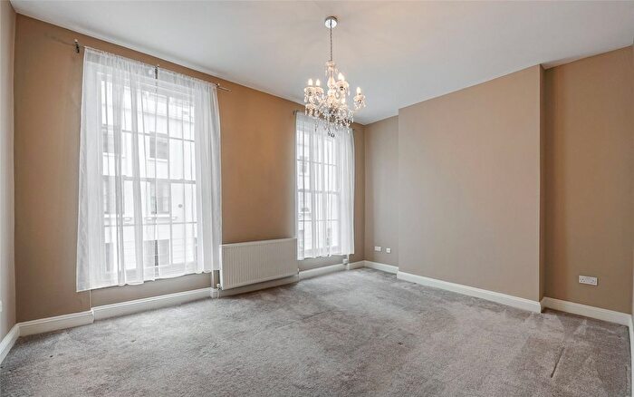 2 Bedroom Flat To Rent In West Warwick Place, London, SW1V