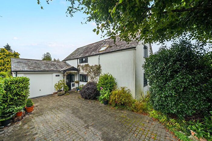 3 Bedroom Detached House For Sale In Grove Road, Hindhead, GU26