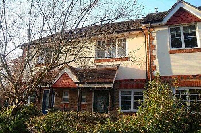 2 Bedroom Property To Rent In Abbott Avenue, Raynes Park, SW20