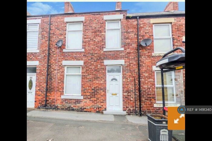 4 Bedroom Terraced House To Rent In Dewhurst Terrace, Sunniside, Newcastle Upon Tyne, NE16