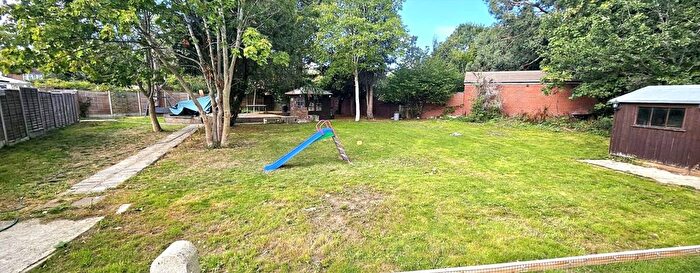 5 Bedroom Detached House To Rent In Firs Drive, Hounslow, TW5