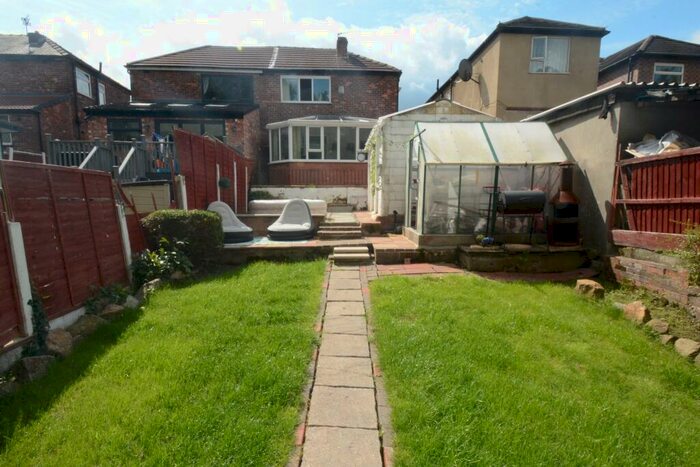 2 Bedroom Semi-Detached House For Sale In Parvet Avenue, Droylsden, M43