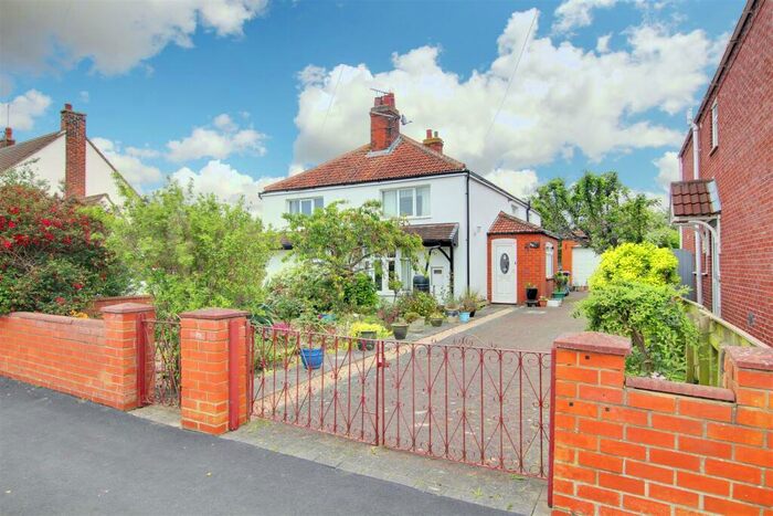 2 Bedroom Semi-Detached House For Sale In Alexandra Road, Mablethorpe, LN12