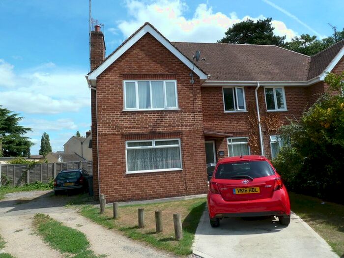 2 Bedroom Flat To Rent In Orchard Close, Gloucester, GL2