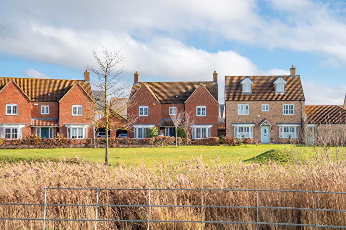 5 Bedroom Detached House For Sale In Fieldfare View, Wixams, MK42