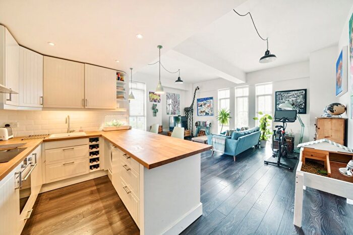 1 Bedroom Flat To Rent In Grange Road, London, SE1