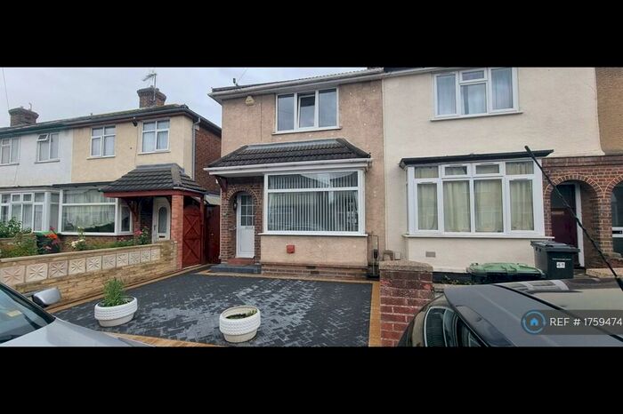 2 Bedroom End Of Terrace House To Rent In Bedford, Bedford, MK42