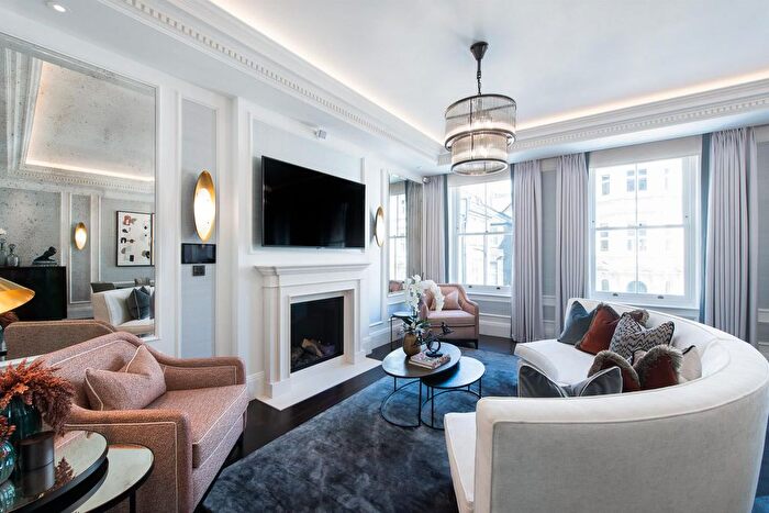 2 Bedroom Flat To Rent In Prince Of Wales Terrace, Kensington, London, W8