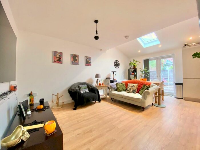 3 Bedroom End Of Terrace House To Rent In Queenhill Road, Northenden, Manchester, M22