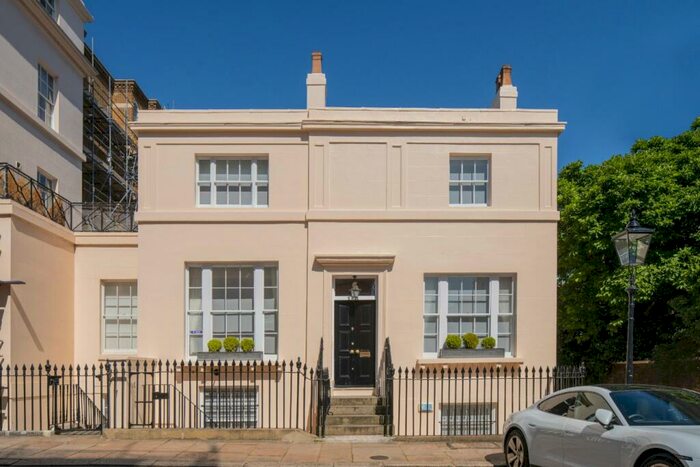 5 Bedroom Semi-Detached House To Rent In Brunswick Place, Regents Park, London, NW1