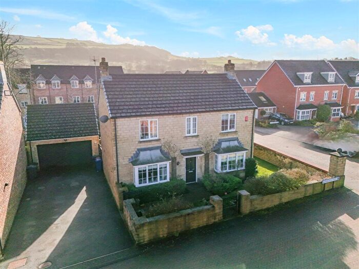 5 Bedroom Detached House For Sale In Foxmill View, Millhouse Green, S36