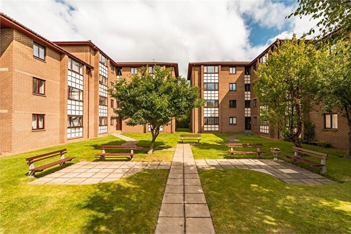 2 Bedroom Flat For Sale In Allanfield, Edinburgh, EH7