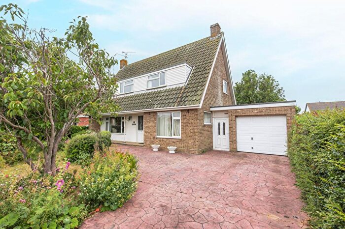 2 Bedroom Detached Bungalow For Sale In Detached Chalet Bungalow In Hunstanton, PE36