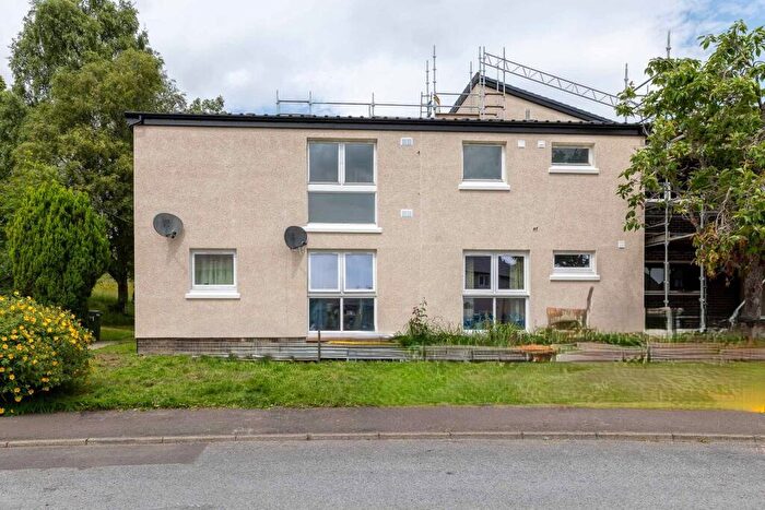 3 Bedroom Flat For Sale In Kennedy Place, Pitlochry, PH16