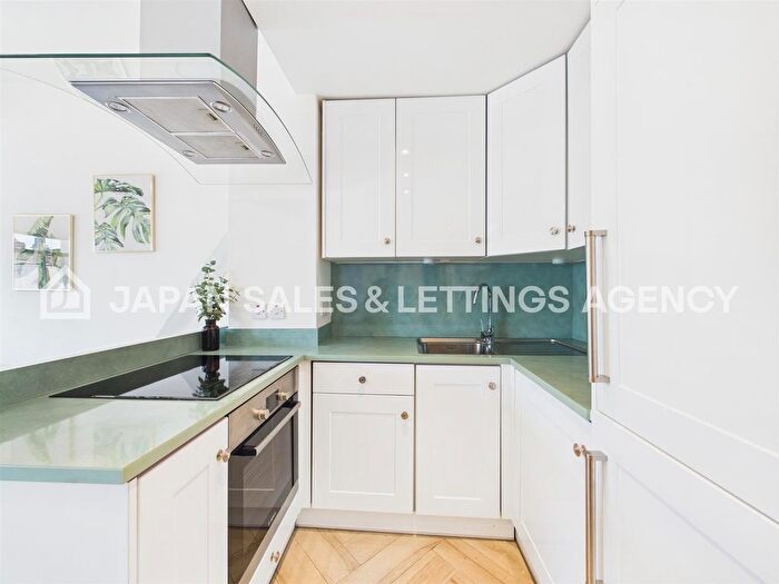 1 Bedroom Flat To Rent In Radford House, Pembridge Gardens, W2