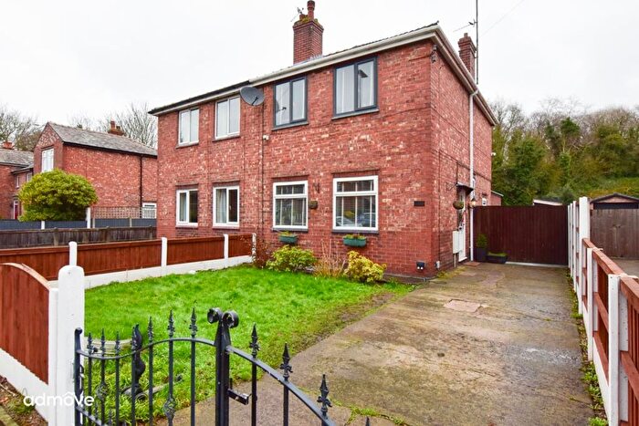 3 Bedroom Semi Detached House For Sale In Broadway, Partington, M31