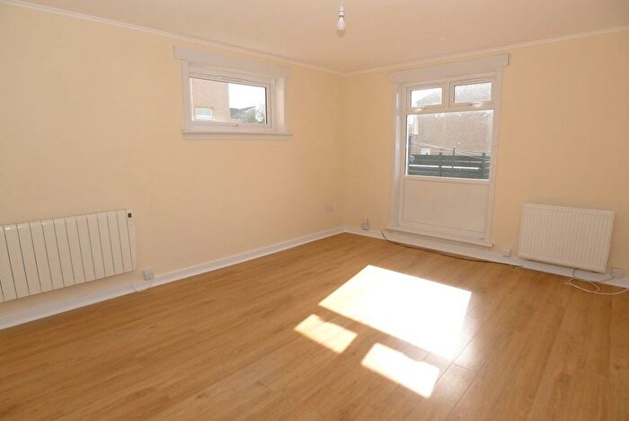 2 Bedroom Flat To Rent In Yarrow Road, Dundee, DD2