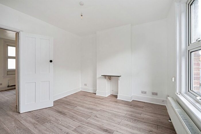 2 Bedroom End Terrace House For Sale In Albion Road, Tunbridge Wells, TN1