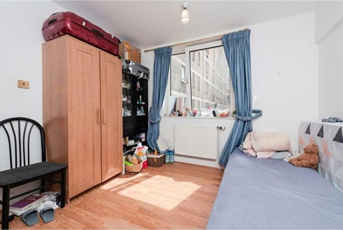 2 Bedroom Flat To Rent In Chelsea Cloisters, Sloane Avenue, London, SW3