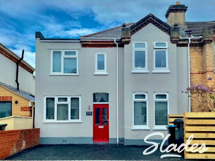 Studio To Rent In Flat, Parkwood Road, Southbourne, Bournemouth, BH5