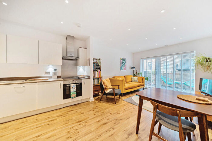 1 Bedroom Apartment For Sale In Rolfe Terrace, London, SE18