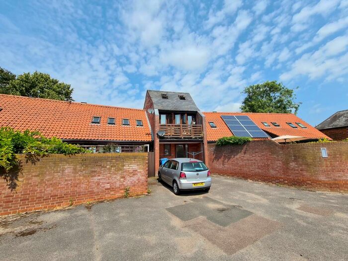 1 Bedroom House To Rent In Christopher Lane, Sudbury, CO10