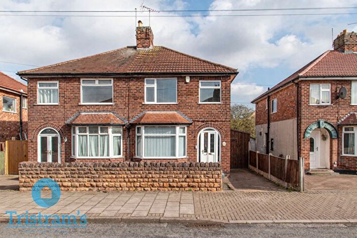 3 Bedroom Semi Detached House For Sale In Beech Avenue, Beeston, NG9