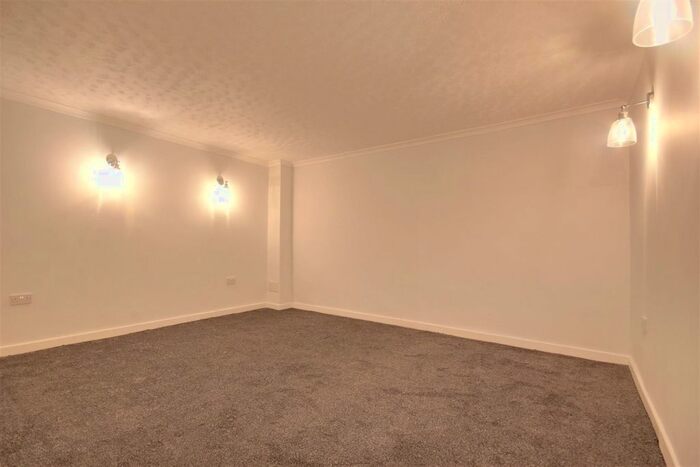 4 Bedroom Terraced House To Rent In Tenterden Road, London, N17