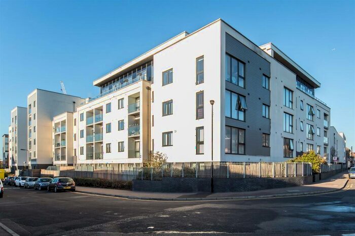 1 Bedroom Flat To Rent In Vellum Court, Hillyfield, Walthamstow, E17