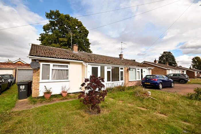 3 Bedroom Semi-Detached Bungalow To Rent In Castle Close, Weeting, IP27