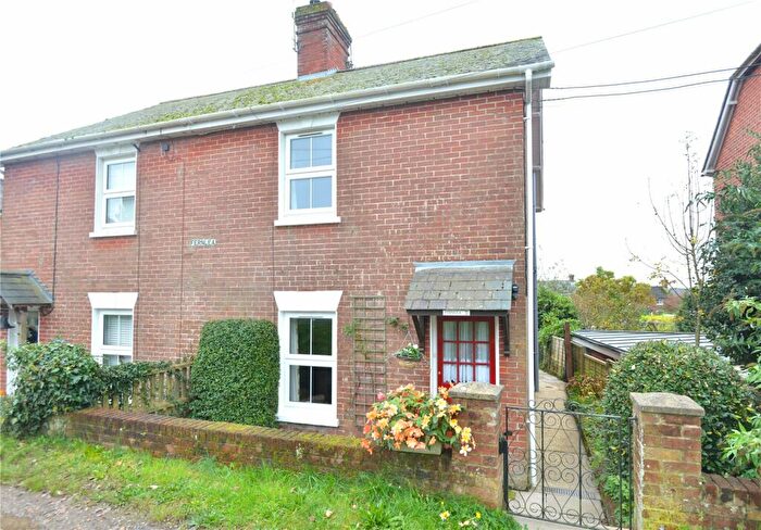 3 Bedroom Semi-Detached House For Sale In Fernlea, Sandleheath, Fordingbridge, Hampshire, SP6