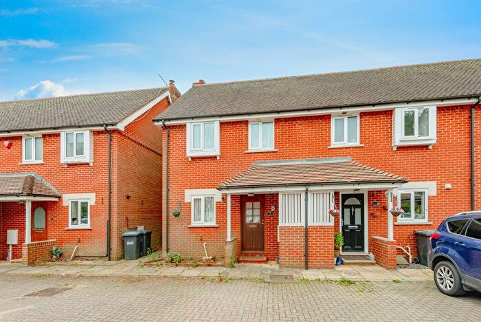 3 Bedroom End Of Terrace House For Sale In St. Francis Gardens, Copthorne, Crawley, RH10