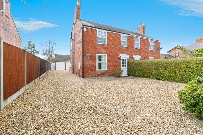 3 Bedroom Semi-Detached House For Sale In Jerusalem Road, Skellingthorpe, LN6