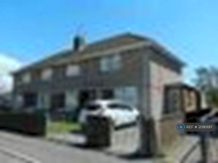 2 Bedroom Flat To Rent In Meadow Street, Bridgend, CF33