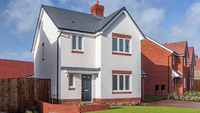 3 Bedroom Semi Detached House For Sale In Water Lane, Angmering, Littlehampton, BN16