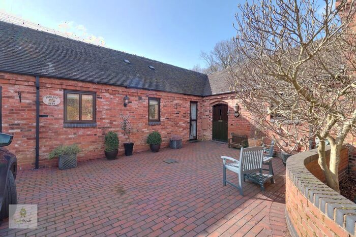 2 Bedroom Barn Conversion For Sale In Pillaton Grange, Pillaton, Penkridge, Stafford, Staffordshire, ST19
