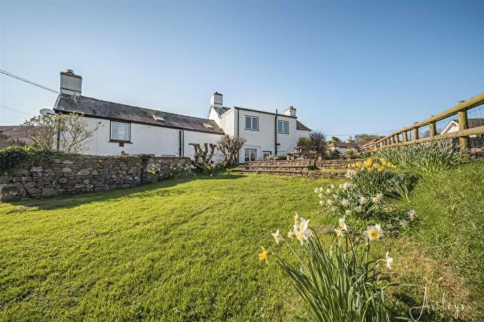 5 Bedroom Detached House For Sale In Llanmadoc, Swansea, SA3