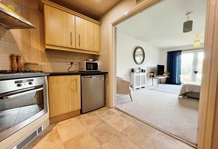 2 Bedroom Apartment To Rent In Sundridge Court, Birmingham, West Midlands, B43
