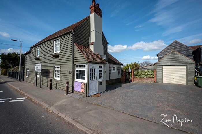 4 Bedroom Barn For Sale In Latchingdon, CM3