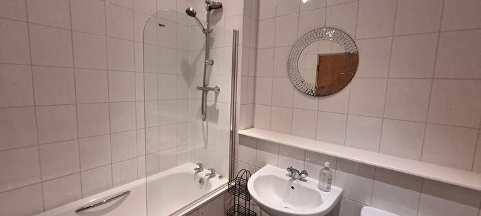 4 Bedroom Flat To Rent In Commercial Street, Dundee, DD1
