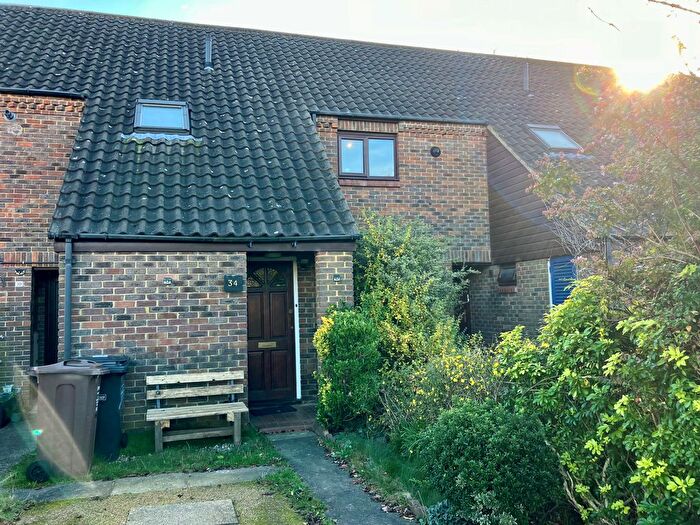 1 Bedroom Maisonette To Rent In Buttermere Close, St Albans, AL1