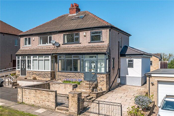 4 Bedroom Semi-Detached House For Sale In Nab Wood Drive, Shipley, BD18
