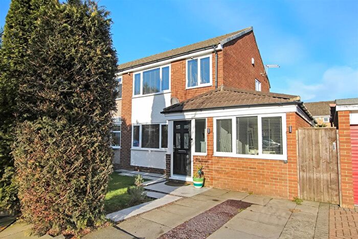 3 Bedroom Semi-Detached House For Sale In Jesmond Court, Newton Aycliffe, DL5